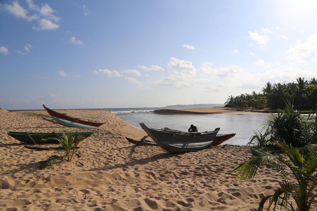 Lonely Beach Resort Тангалла Экстерьер фото