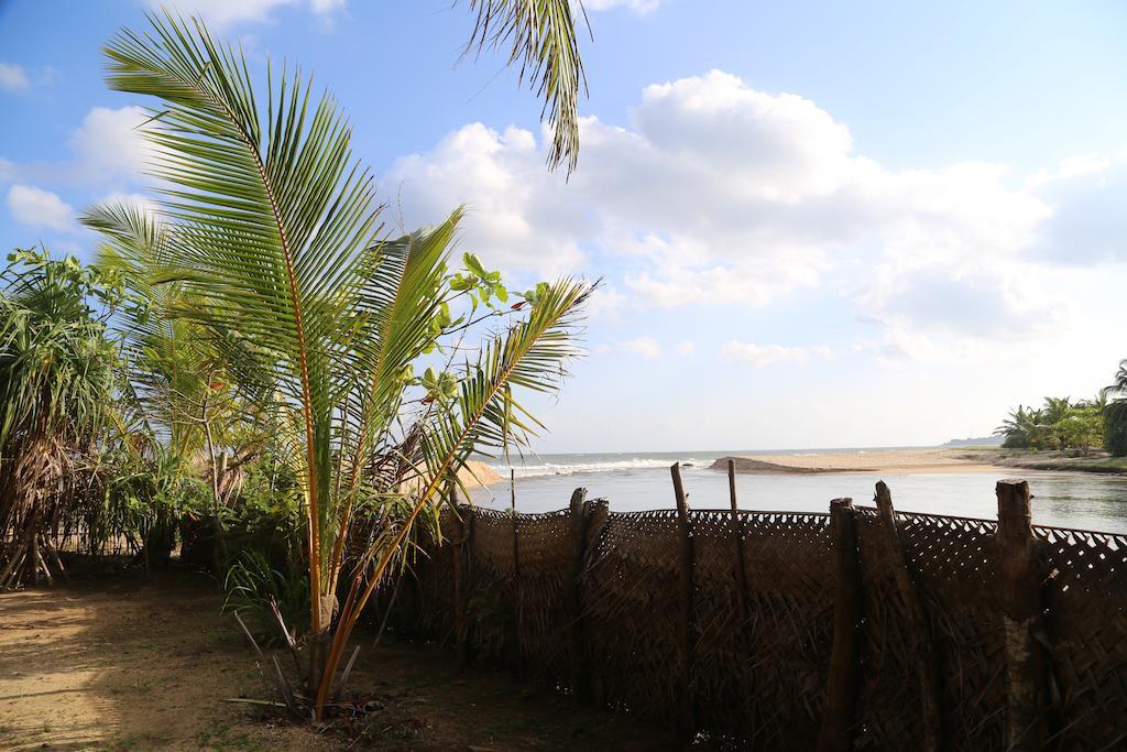 Lonely Beach Resort Тангалла Экстерьер фото