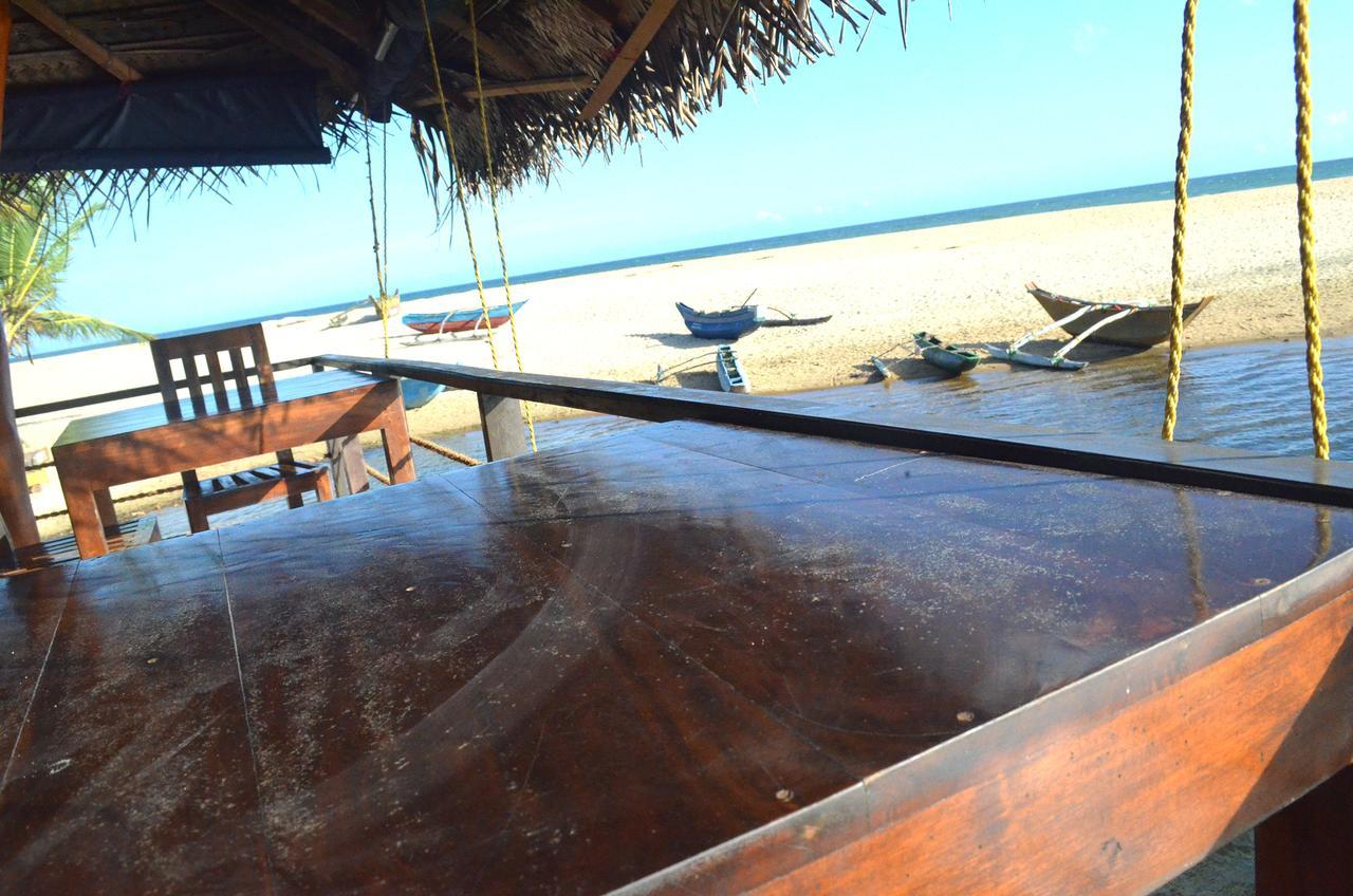 Lonely Beach Resort Тангалла Экстерьер фото