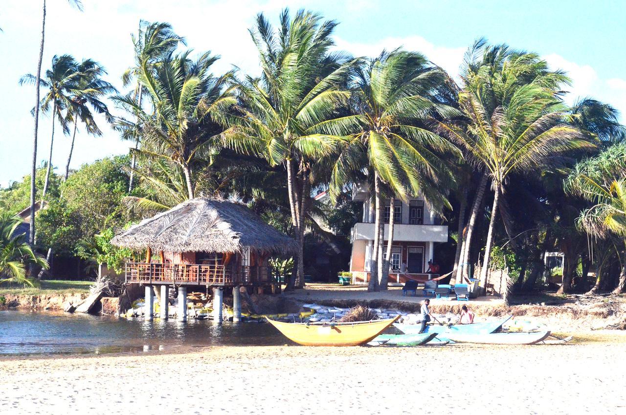 Lonely Beach Resort Тангалла Экстерьер фото