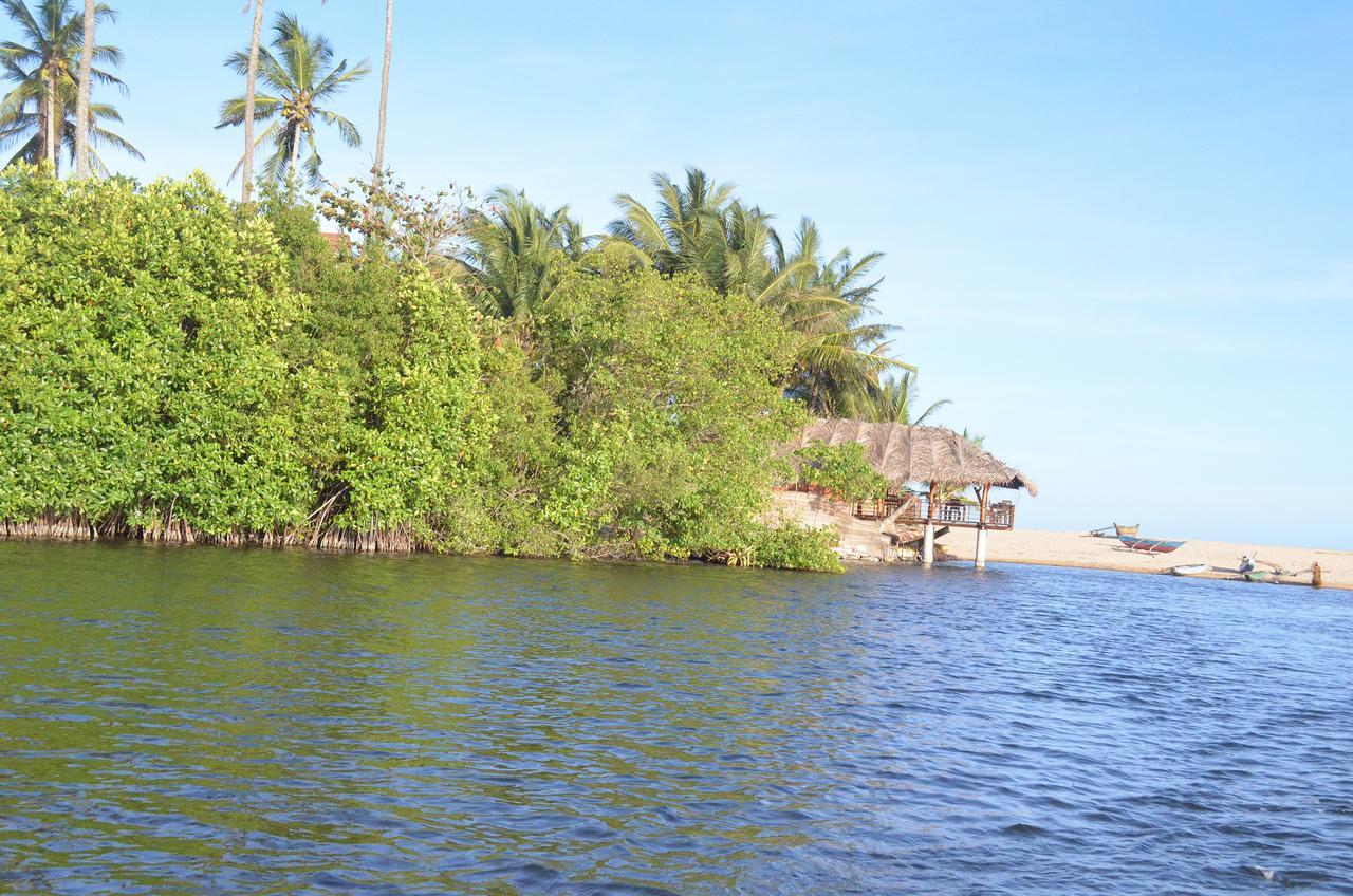 Lonely Beach Resort Тангалла Экстерьер фото